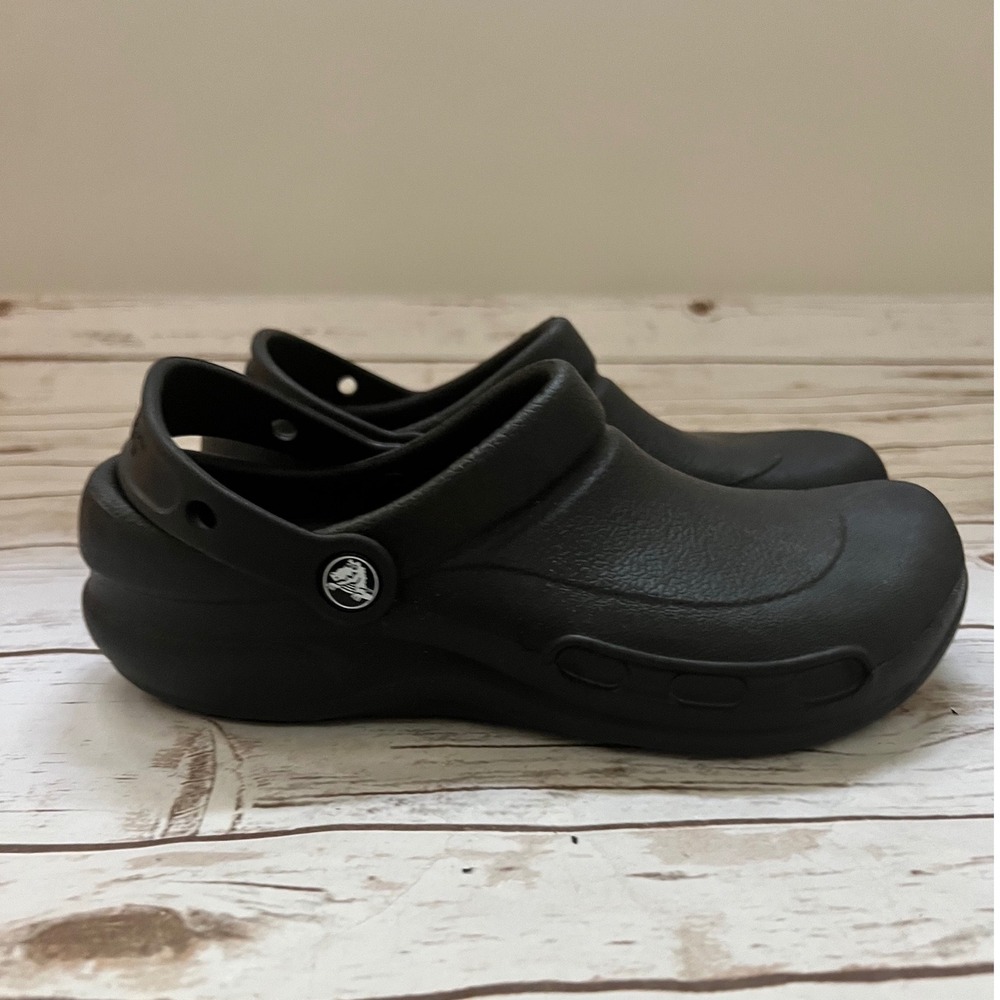 Crocs Bistro Clogs Black Slip Resistant Work Shoes Men 6 Women 8